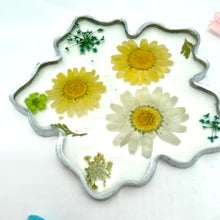 Load image into Gallery viewer, Flower Coaster - Yellow and White Daisies
